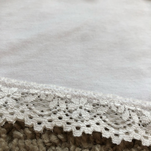 Ambiance white off the shoulder crop top - Picture 3 of 10